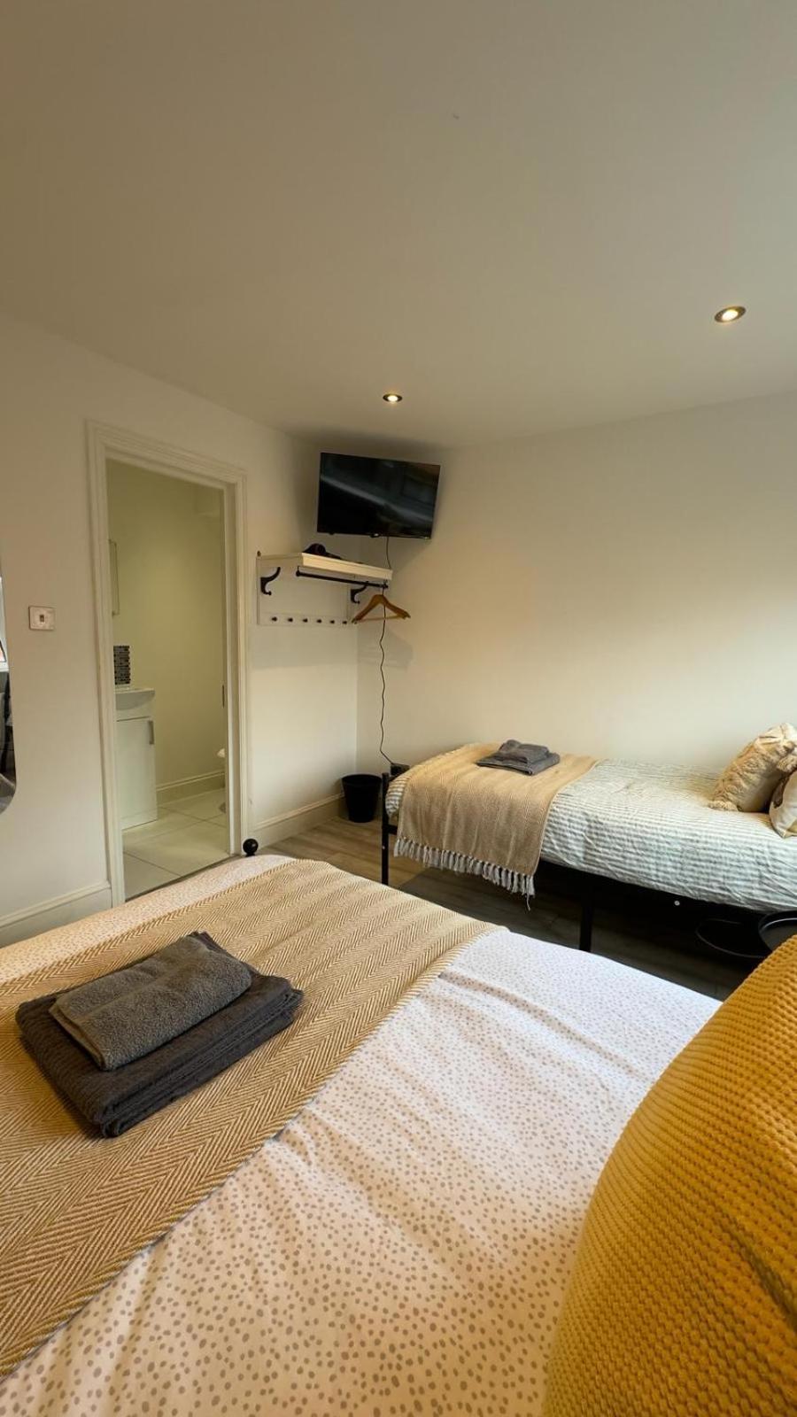 15 Min To Central London Guest Suites 22 Room photo