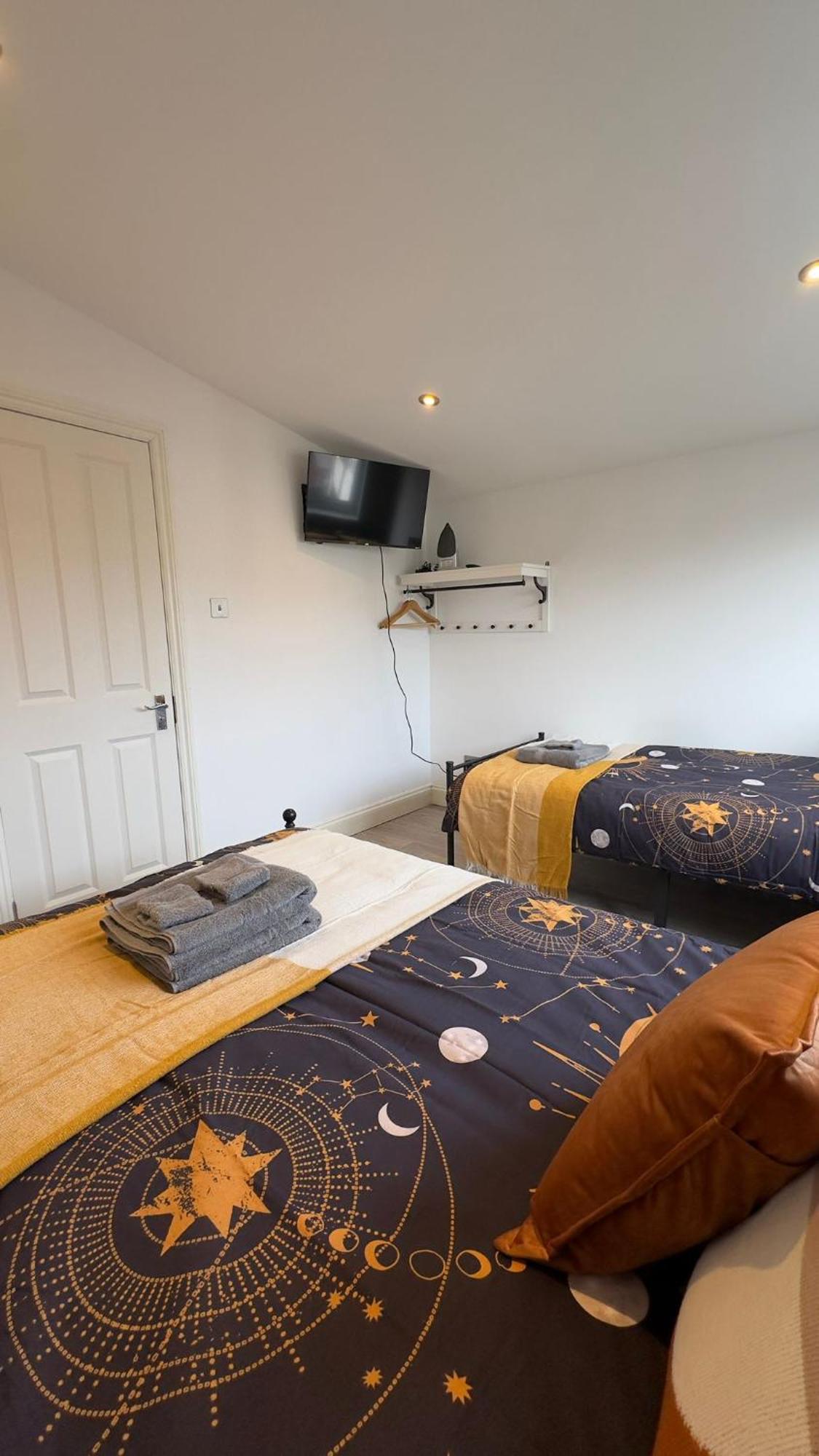 15 Min To Central London Guest Suites 22 Room photo
