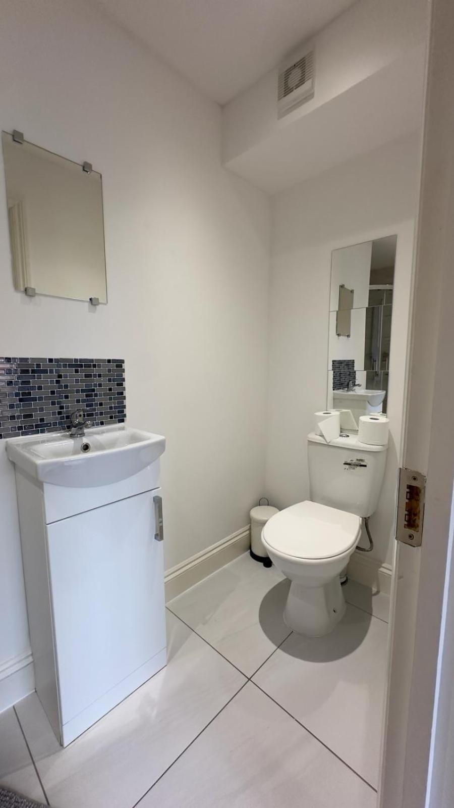 15 Min To Central London Guest Suites 22 Room photo