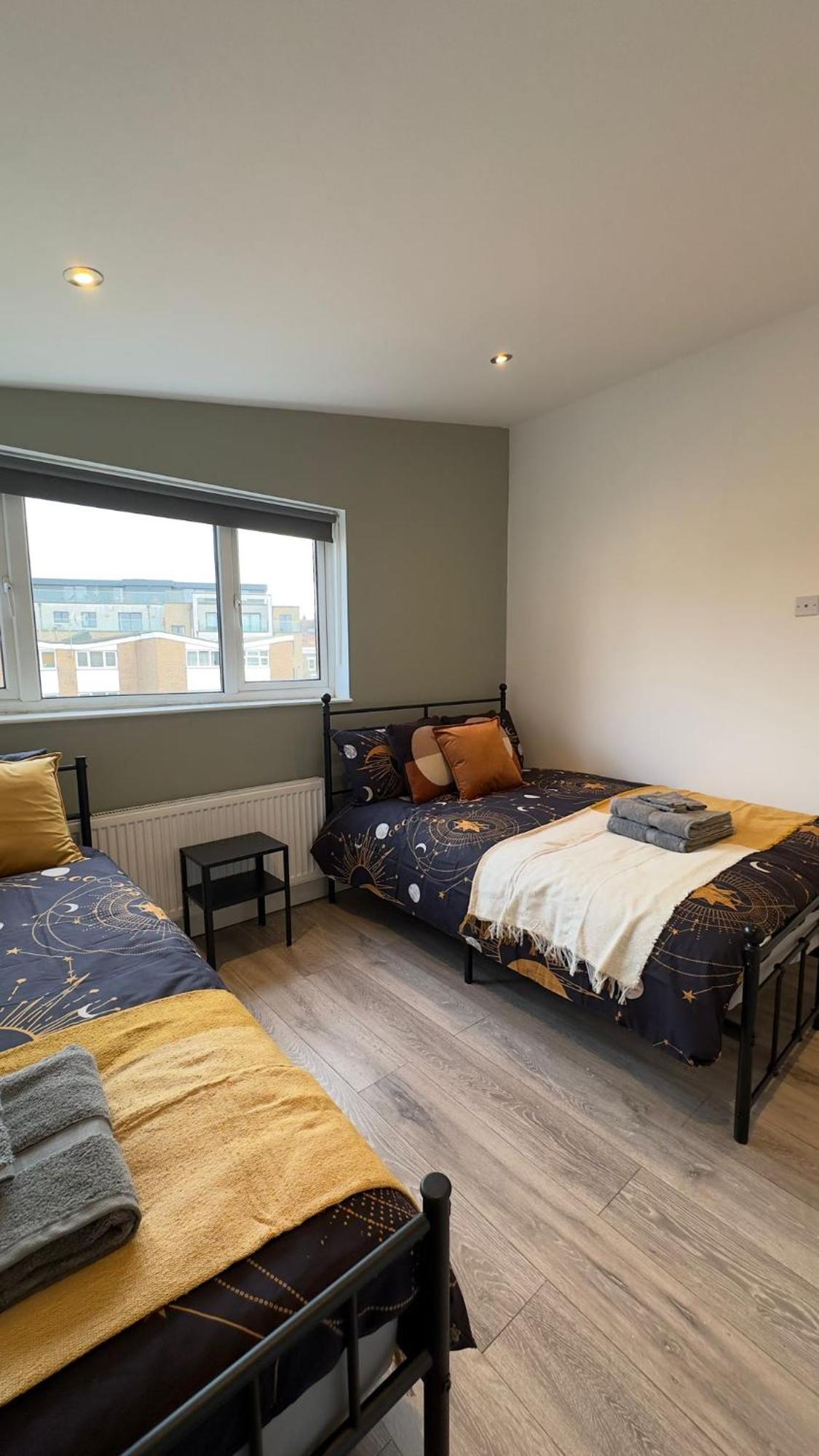 15 Min To Central London Guest Suites 22 Room photo