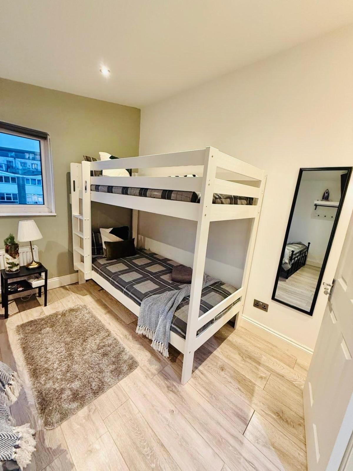 15 Min To Central London Guest Suites 22 Exterior photo