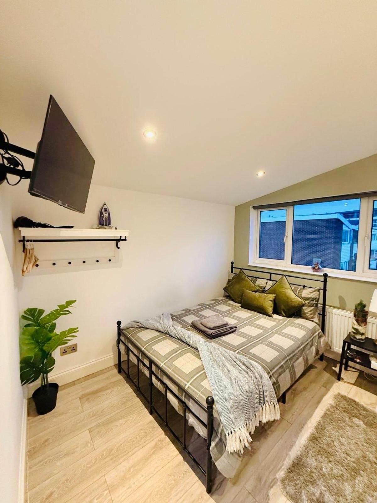 15 Min To Central London Guest Suites 22 Room photo