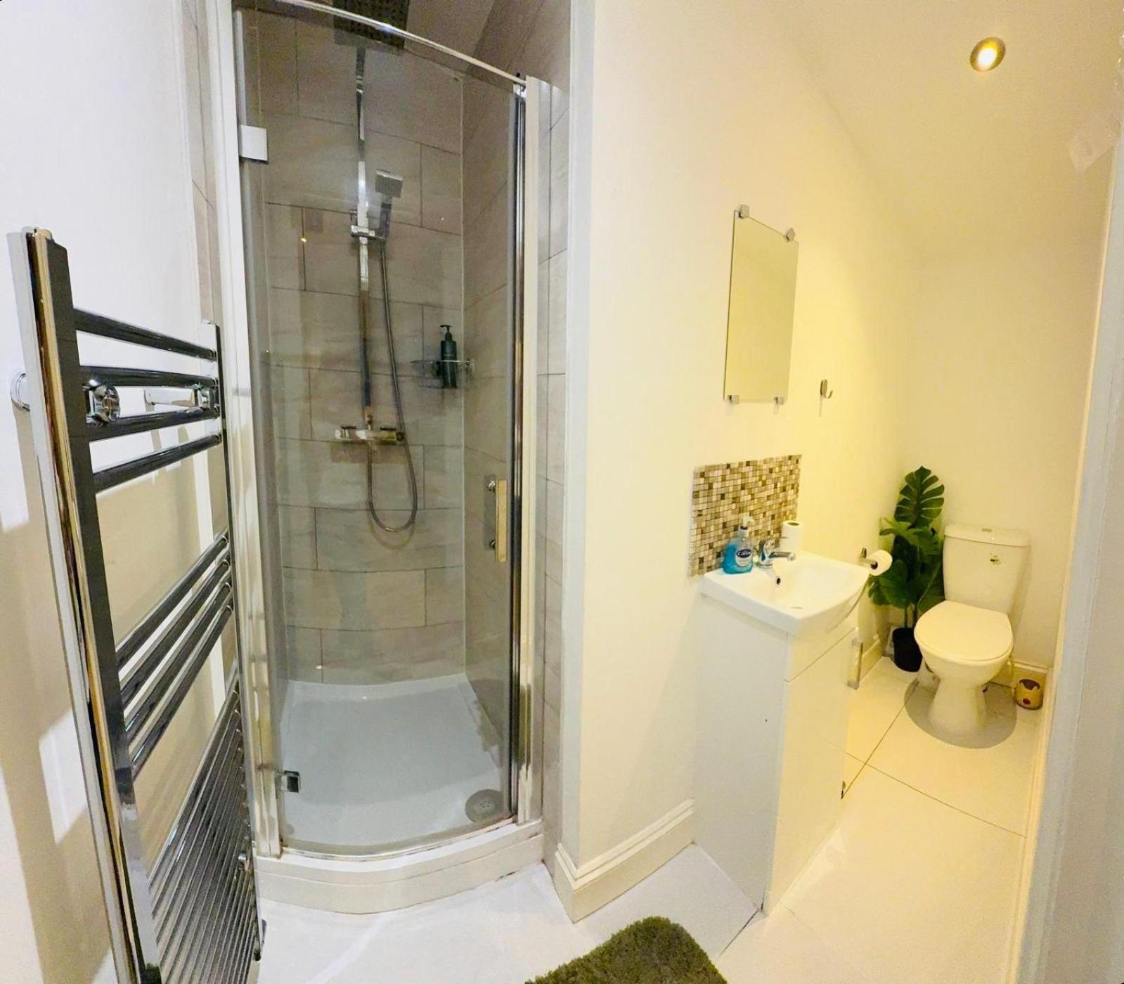 15 Min To Central London Guest Suites 22 Room photo